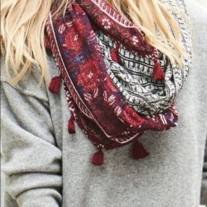 Stella & dot infinity scarf